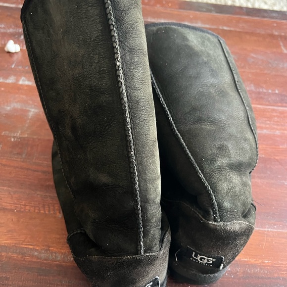 Women’s Uggs - Picture 11 of 11